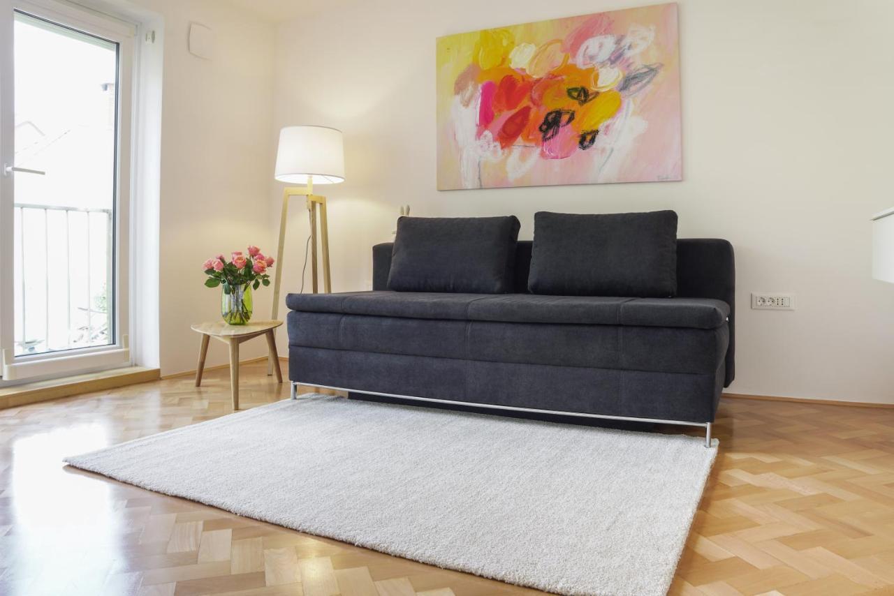 Bright Apartment ลูบลิยานา ภายนอก รูปภาพ